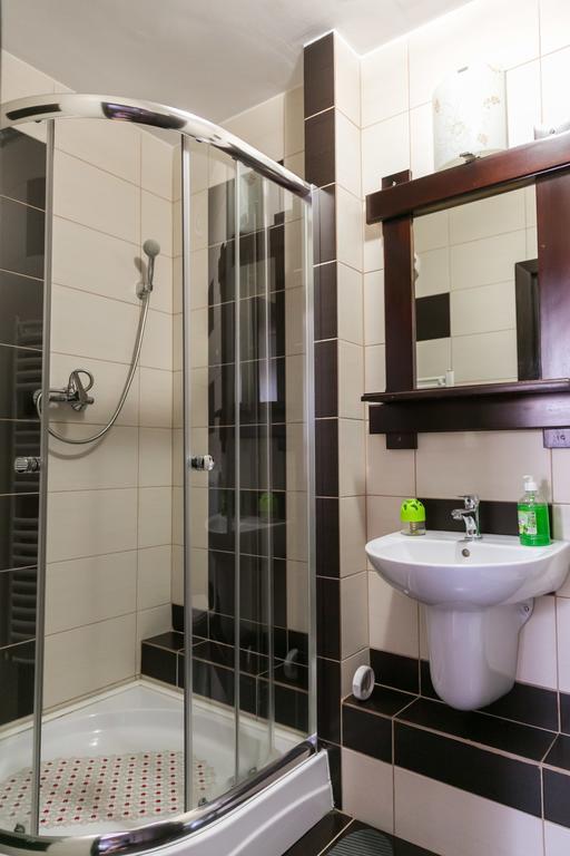 Отель Casa Cu Cerdac Сигишоара Экстерьер фото