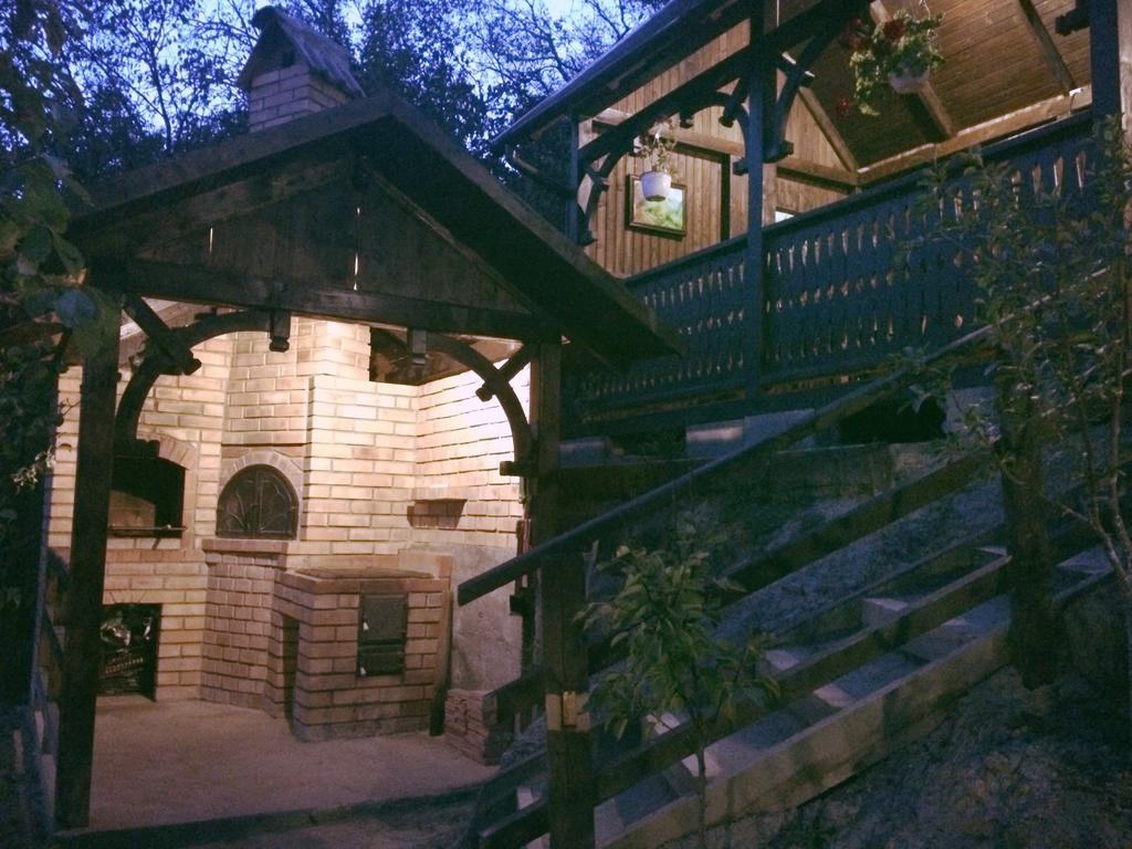 Отель Casa Cu Cerdac Сигишоара Экстерьер фото